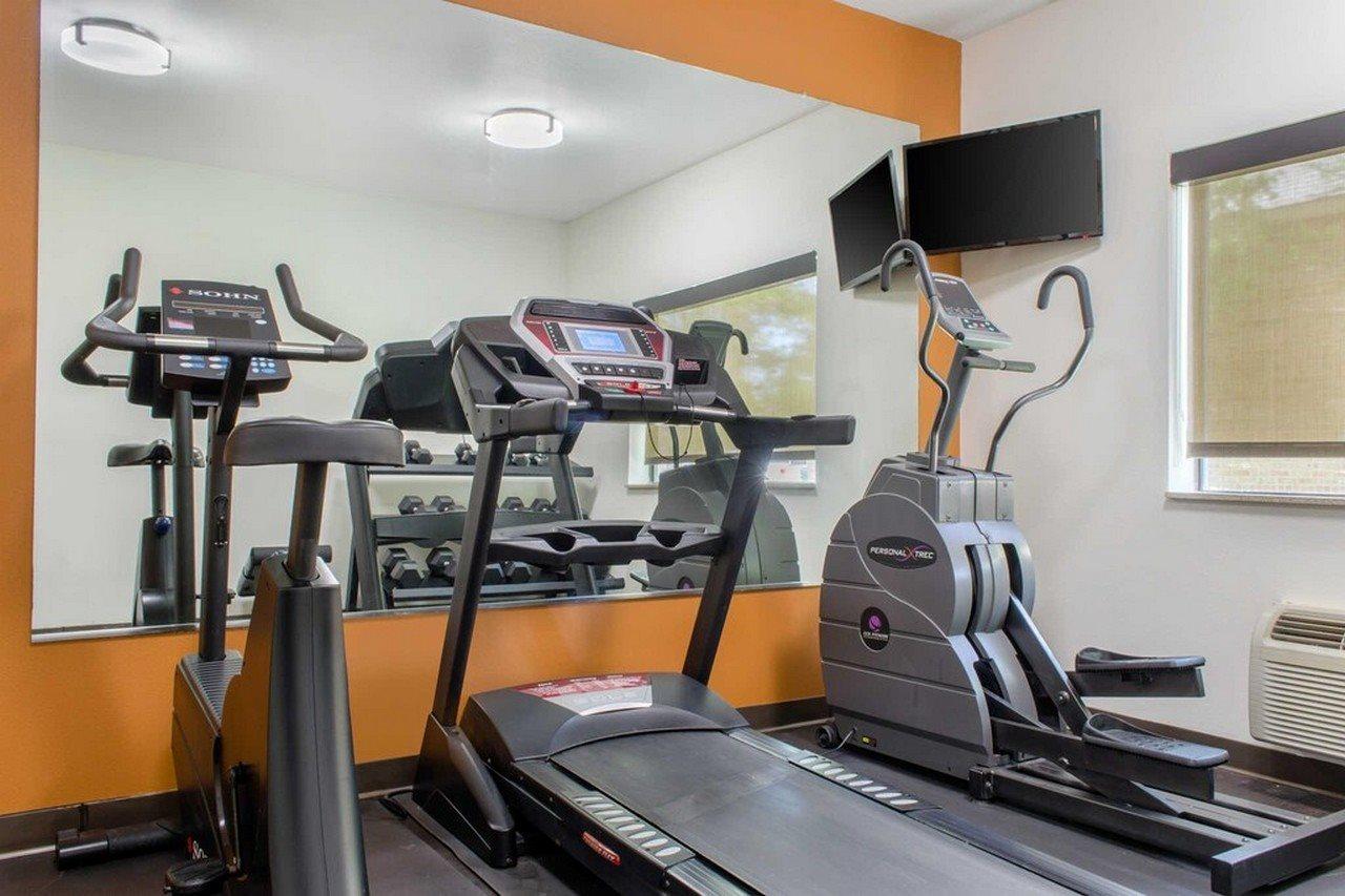 Towneplace Suites By Marriott Hadley Amherst Bagian luar foto