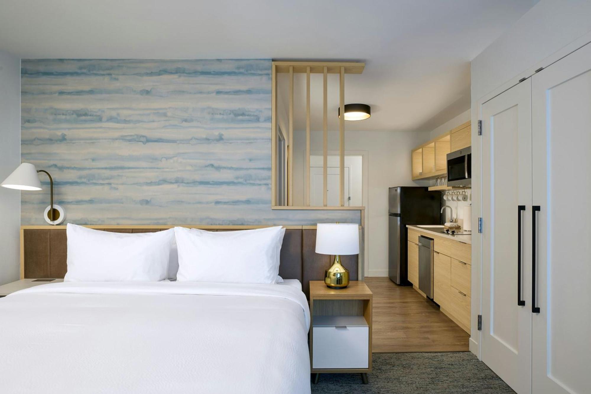 Towneplace Suites By Marriott Hadley Amherst Bagian luar foto
