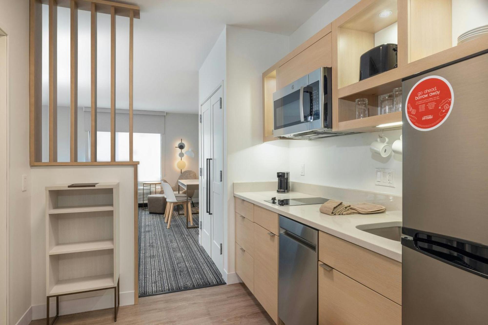 Towneplace Suites By Marriott Hadley Amherst Bagian luar foto