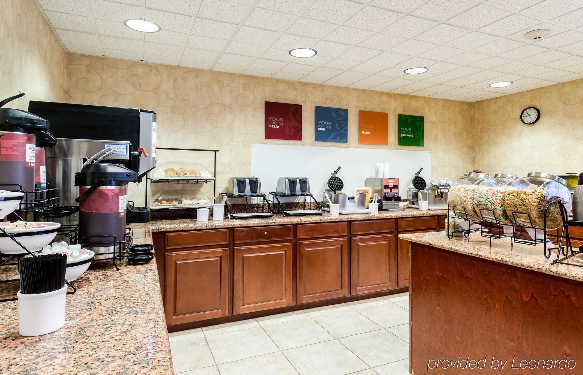 Towneplace Suites By Marriott Hadley Amherst Bagian luar foto