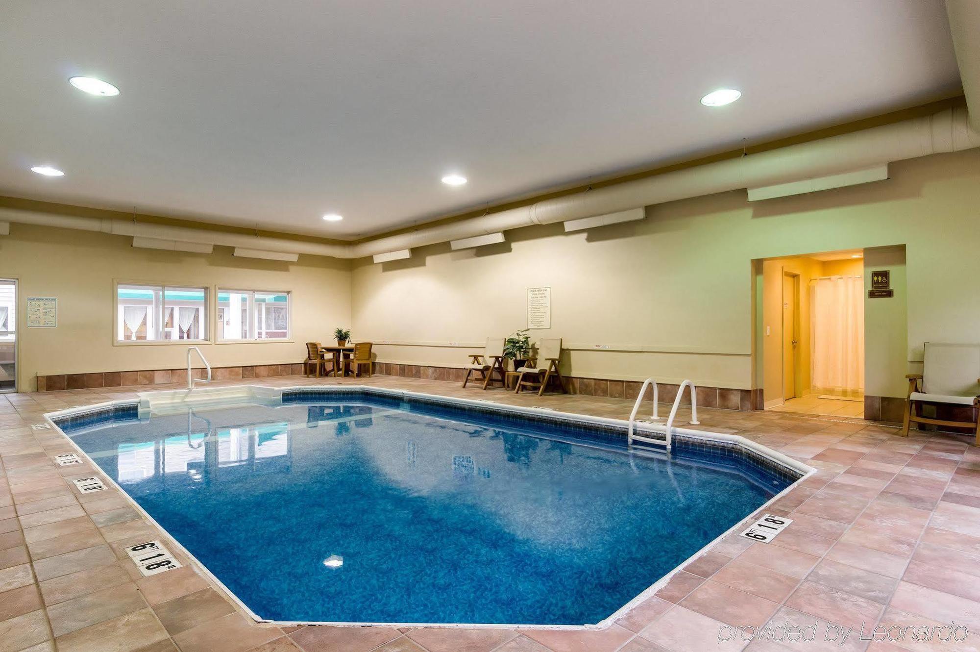 Towneplace Suites By Marriott Hadley Amherst Bagian luar foto