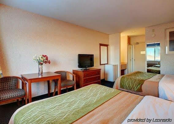 Towneplace Suites By Marriott Hadley Amherst Bagian luar foto