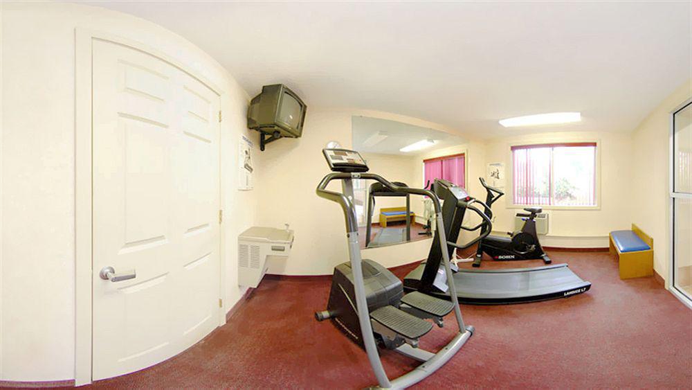 Towneplace Suites By Marriott Hadley Amherst Bagian luar foto